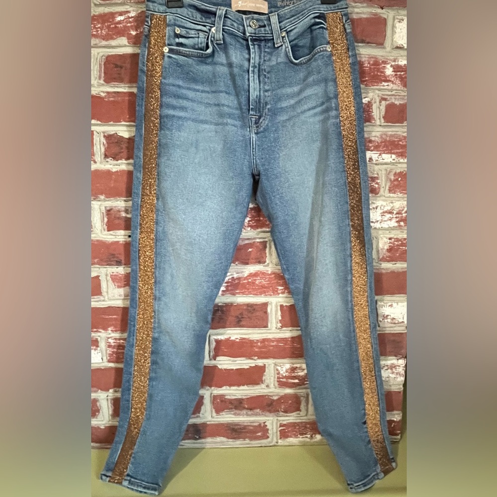 EUC. 7 For All Mankind Jeans with shiny bronze Stripes. Unisex size 28.